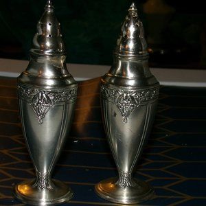 vintage silver plate salt& pepper Astor by poole.
